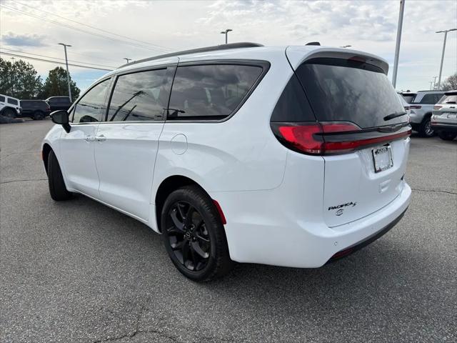 2026 Chrysler Pacifica Limited AWD