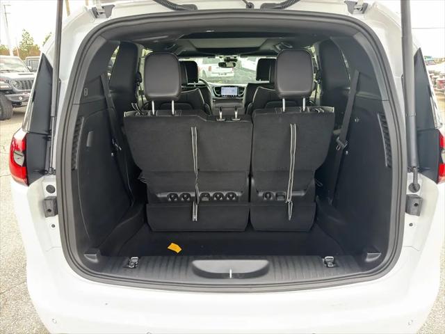 2026 Chrysler Pacifica Limited AWD