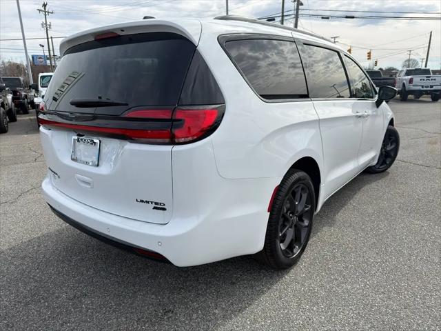 2026 Chrysler Pacifica Limited AWD