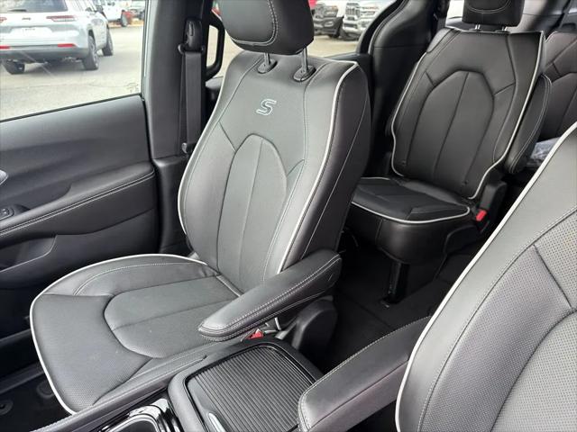 2026 Chrysler Pacifica Limited AWD