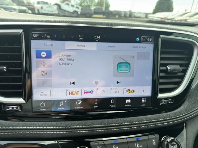 2026 Chrysler Pacifica Limited AWD