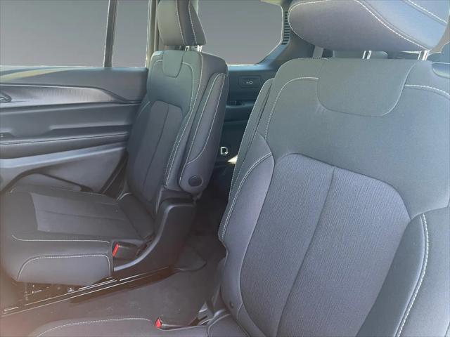 2026 Jeep Grand Cherokee L Altitude 4x4