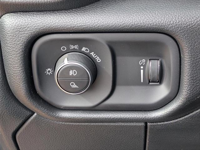 2026 Ram 3500 Tradesman Crew Cab 4x4 64 Box