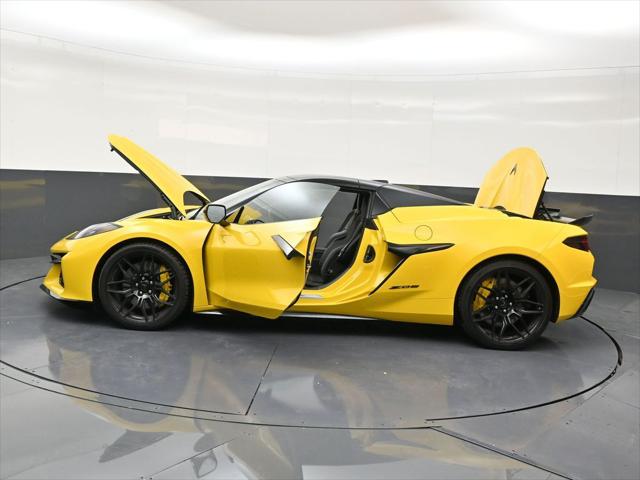2026 Chevrolet Corvette Z06 Convertible, 1LZ, RWD
