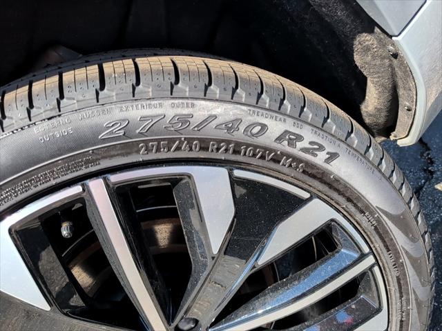 2026 Volvo XC90 Plus, B6 AWD Gas (mild hybrid), Gasoline, Bright, 7 Seats