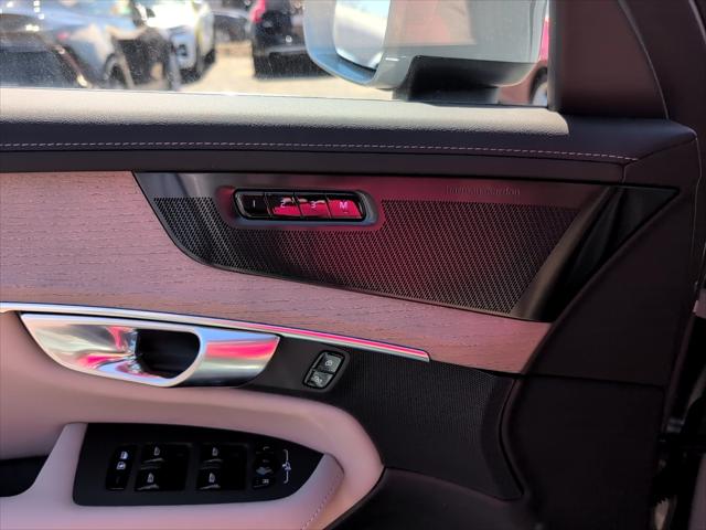 2026 Volvo XC90 Plus, B6 AWD Gas (mild hybrid), Gasoline, Bright, 7 Seats