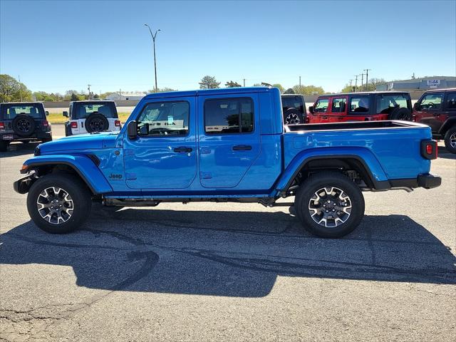 2026 Jeep Gladiator GLADIATOR SAHARA 4X4