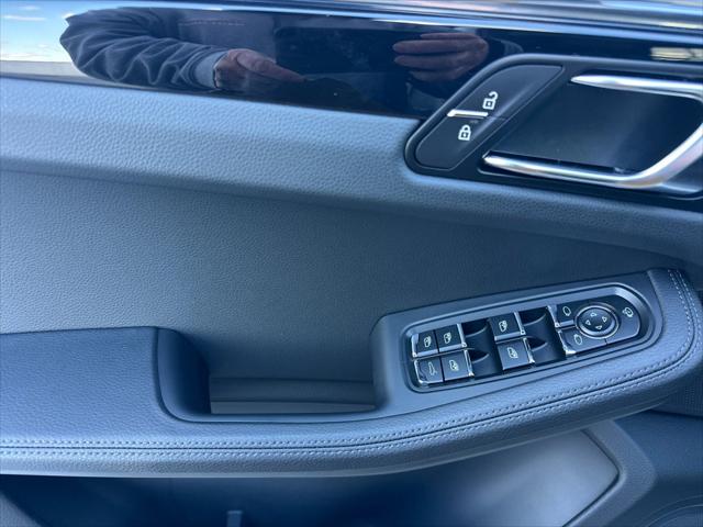 2026 Porsche Macan Unknown
