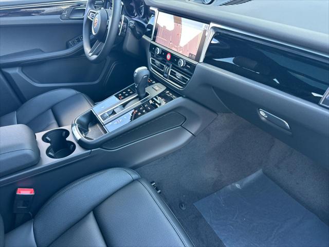 2026 Porsche Macan Unknown