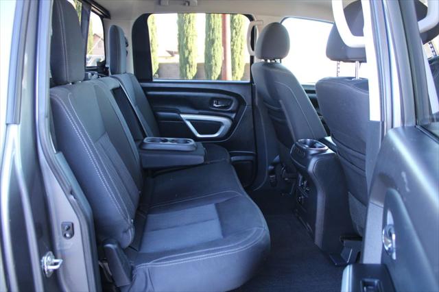 2017 Nissan Titan XD SV Gas