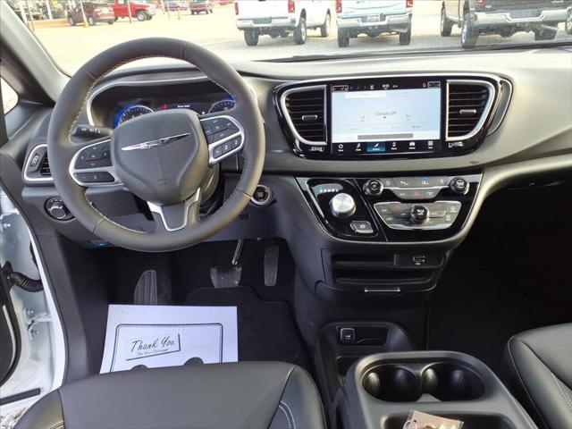 2026 Chrysler Voyager LX