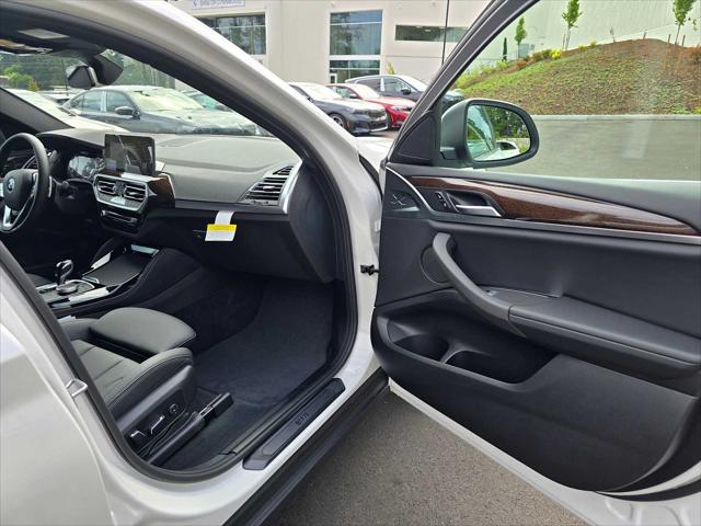 2025 BMW X4 xDrive30i