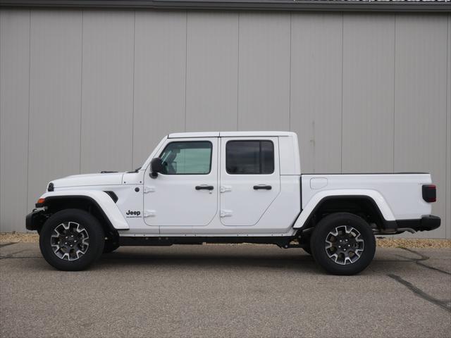 2026 Jeep Gladiator GLADIATOR SAHARA 4X4
