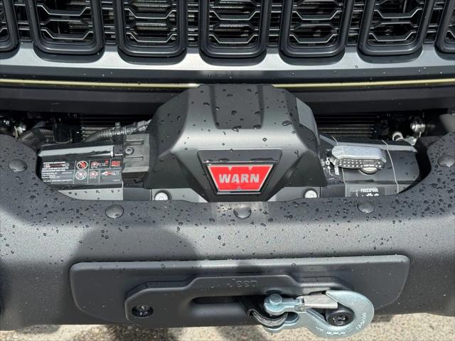 2026 Jeep Gladiator GLADIATOR SHADOW OPS 4X4 2026 Jeep Gladiator GLADIATOR SHADOW OPS 4X4