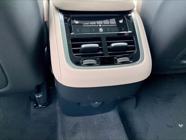 2026 Volvo XC90 Plus, B6 AWD Gas (mild hybrid), Gasoline, Bright, 7 Seats
