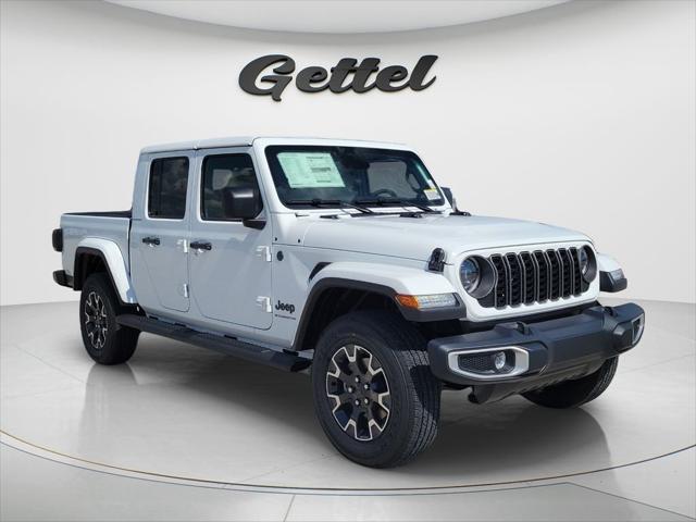 2026 Jeep Gladiator GLADIATOR SAHARA 4X4
