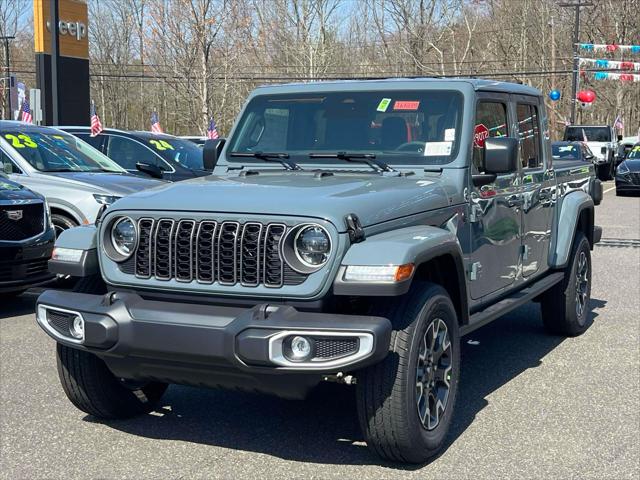 2026 Jeep Gladiator GLADIATOR SAHARA 4X4