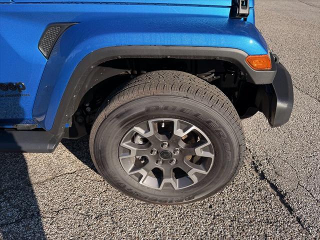 2026 Jeep Gladiator GLADIATOR SAHARA 4X4 2026 Jeep Gladiator GLADIATOR SAHARA 4X4