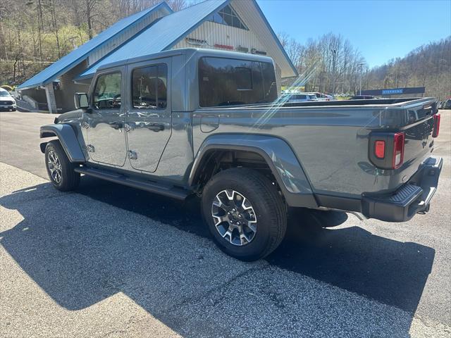 2026 Jeep Gladiator GLADIATOR SAHARA 4X4