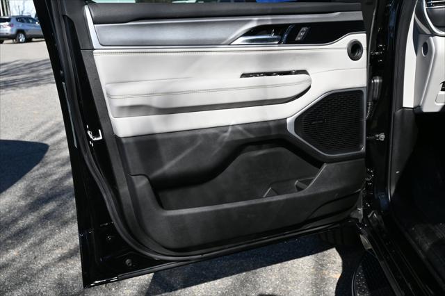 New 2026 High Gloss Black Exterior Paint Jeep Grand Wagoneer image 40
