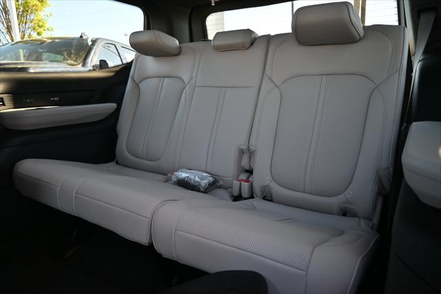 New 2026 High Gloss Black Exterior Paint Jeep Grand Wagoneer image 60