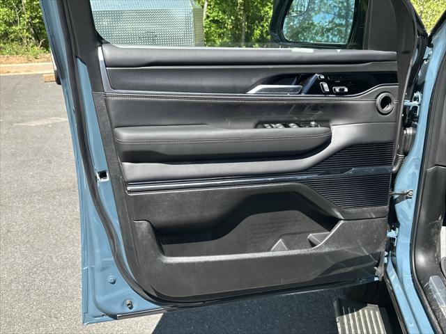 2026 Jeep Grand Wagoneer Summit Obsidian 4x4