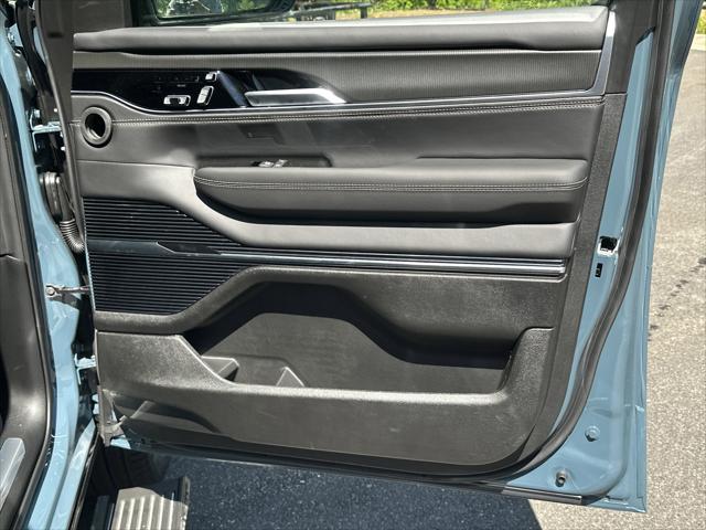 2026 Jeep Grand Wagoneer Summit Obsidian 4x4