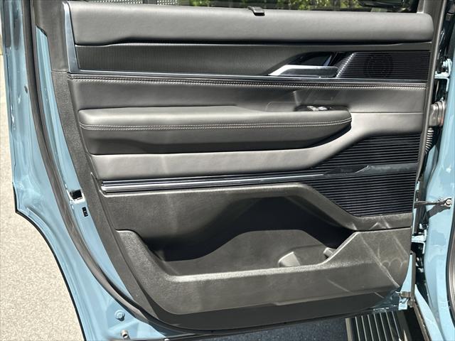 2026 Jeep Grand Wagoneer Summit Obsidian 4x4