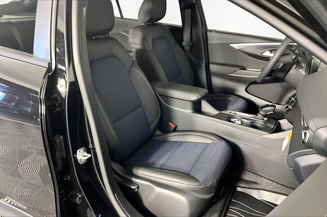 2026 Buick NV Preferred FWD