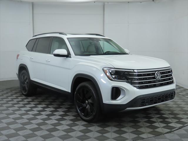 2026 Volkswagen Atlas SE with Technology