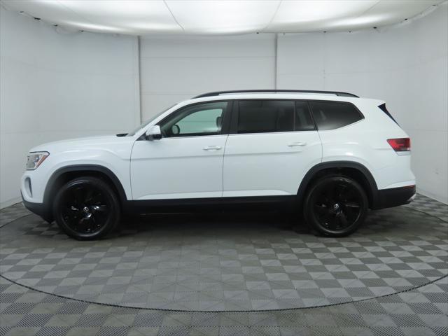 2026 Volkswagen Atlas SE with Technology