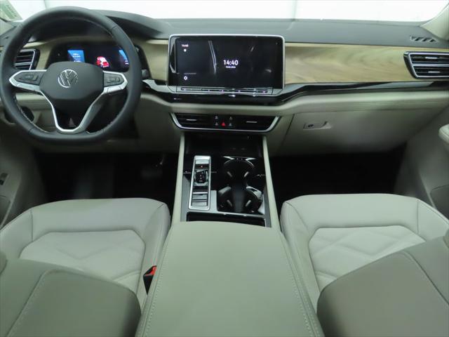 2026 Volkswagen Atlas SE with Technology