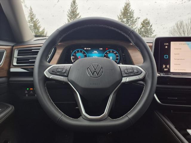 2026 Volkswagen Atlas SE with Technology