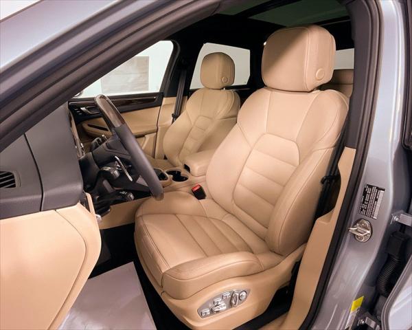 2025 Porsche Macan Unknown