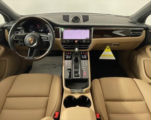2025 Porsche Macan Unknown