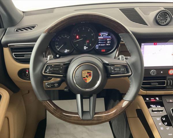 2025 Porsche Macan Unknown