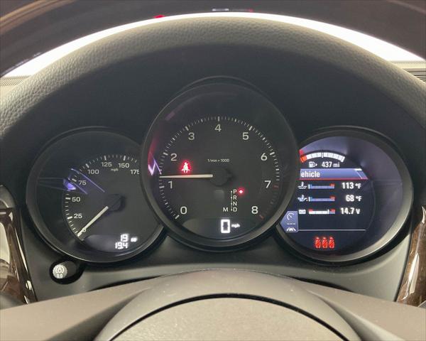 2025 Porsche Macan Unknown
