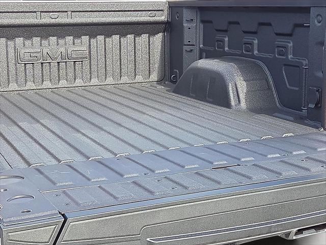 2026 GMC Sierra 1500 Crew Cab, Short Bed, SLT, 4WD