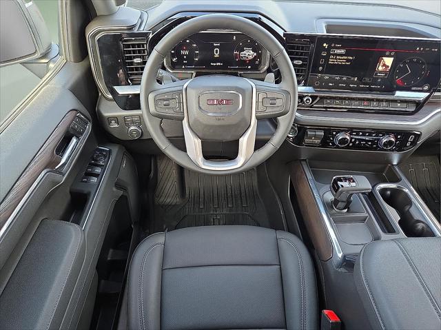 2026 GMC Sierra 1500 Crew Cab, Short Bed, SLT, 4WD
