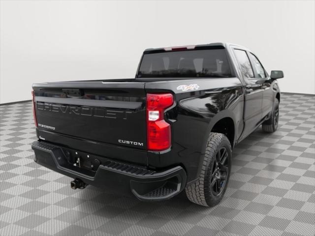 2023 Chevrolet Silverado 1500 4WD Crew Cab Short Bed Custom