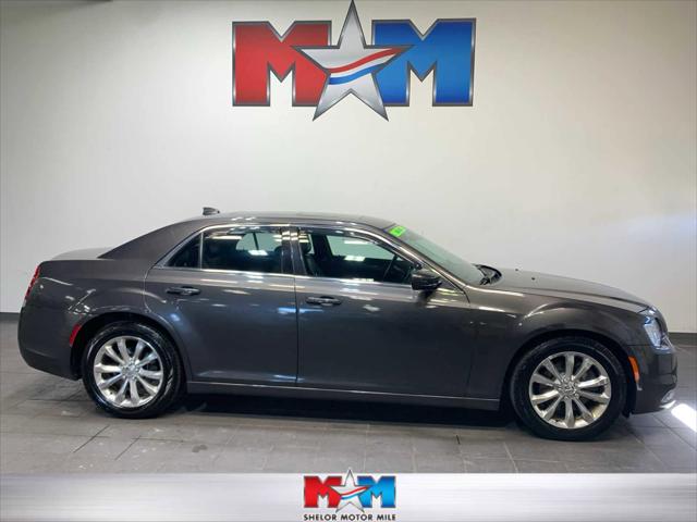 2017 Chrysler 300 Limited AWD 2017 Chrysler 300 Limited AWD