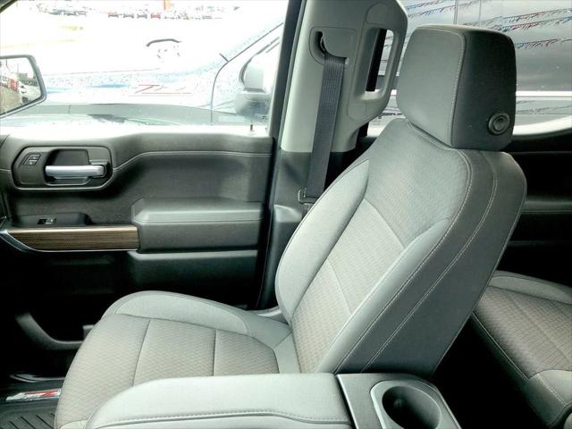 2022 Chevrolet Silverado 1500 4WD Crew Cab Short Bed RST
