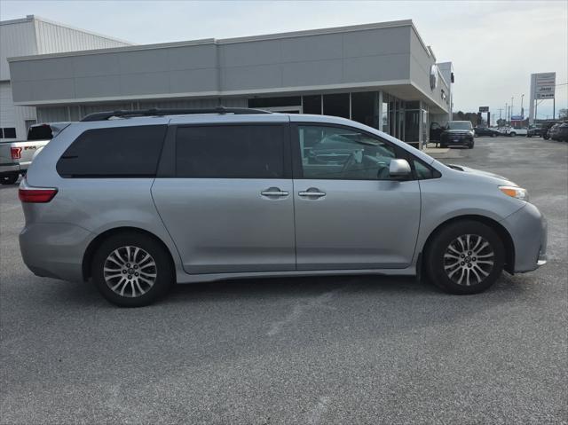2018 Toyota Sienna XLE 8 Passenger 2018 Toyota Sienna XLE 8 Passenger