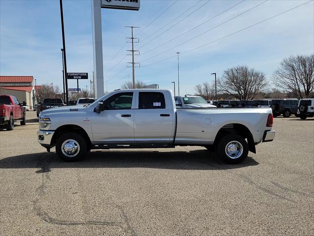 2026 RAM Ram 3500 RAM 3500 TRADESMAN CREW CAB 4X4 8 BOX