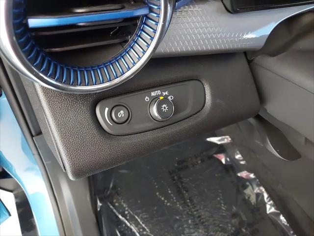 2025 Chevrolet Trax FWD LT