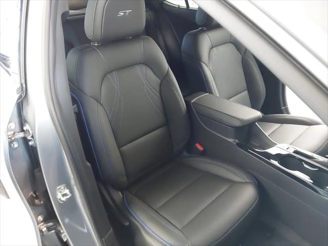 2025 Buick NV Sport Touring FWD