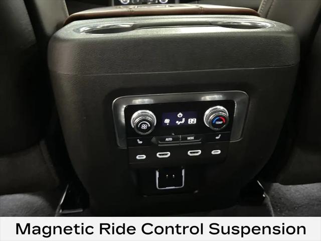 2023 GMC Yukon XL 4WD Denali Ultimate