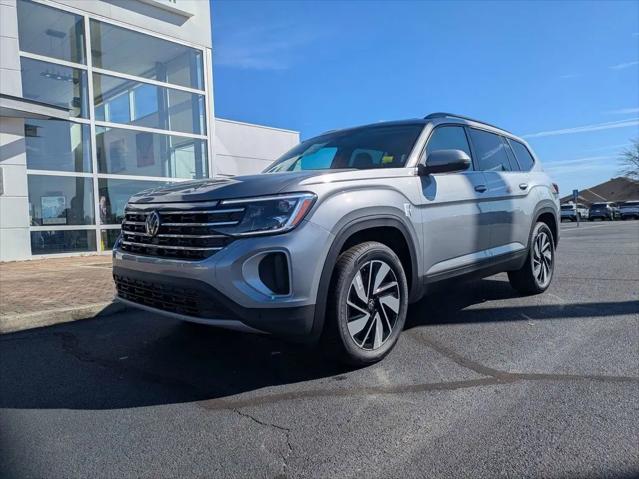 2026 Volkswagen Atlas SE with Technology