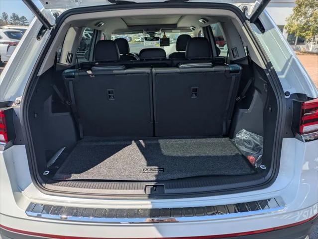 2026 Volkswagen Atlas SE with Technology