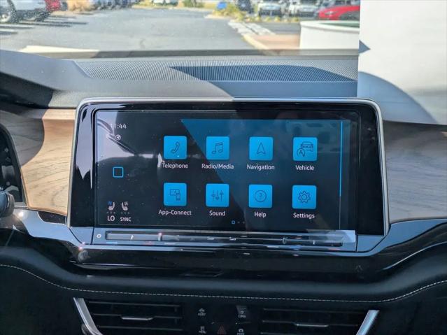 2026 Volkswagen Atlas SE with Technology